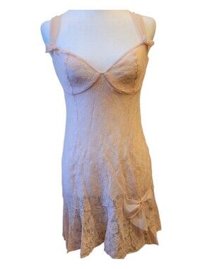 🥳6/$25!🥳 Delicate Lace Chemise Slip in Blush Pink